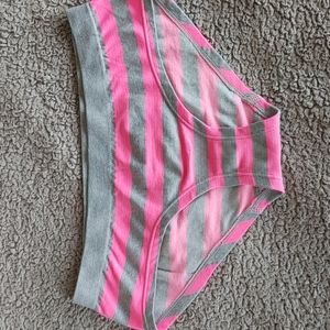Xhiliration, size XS, pink and gray